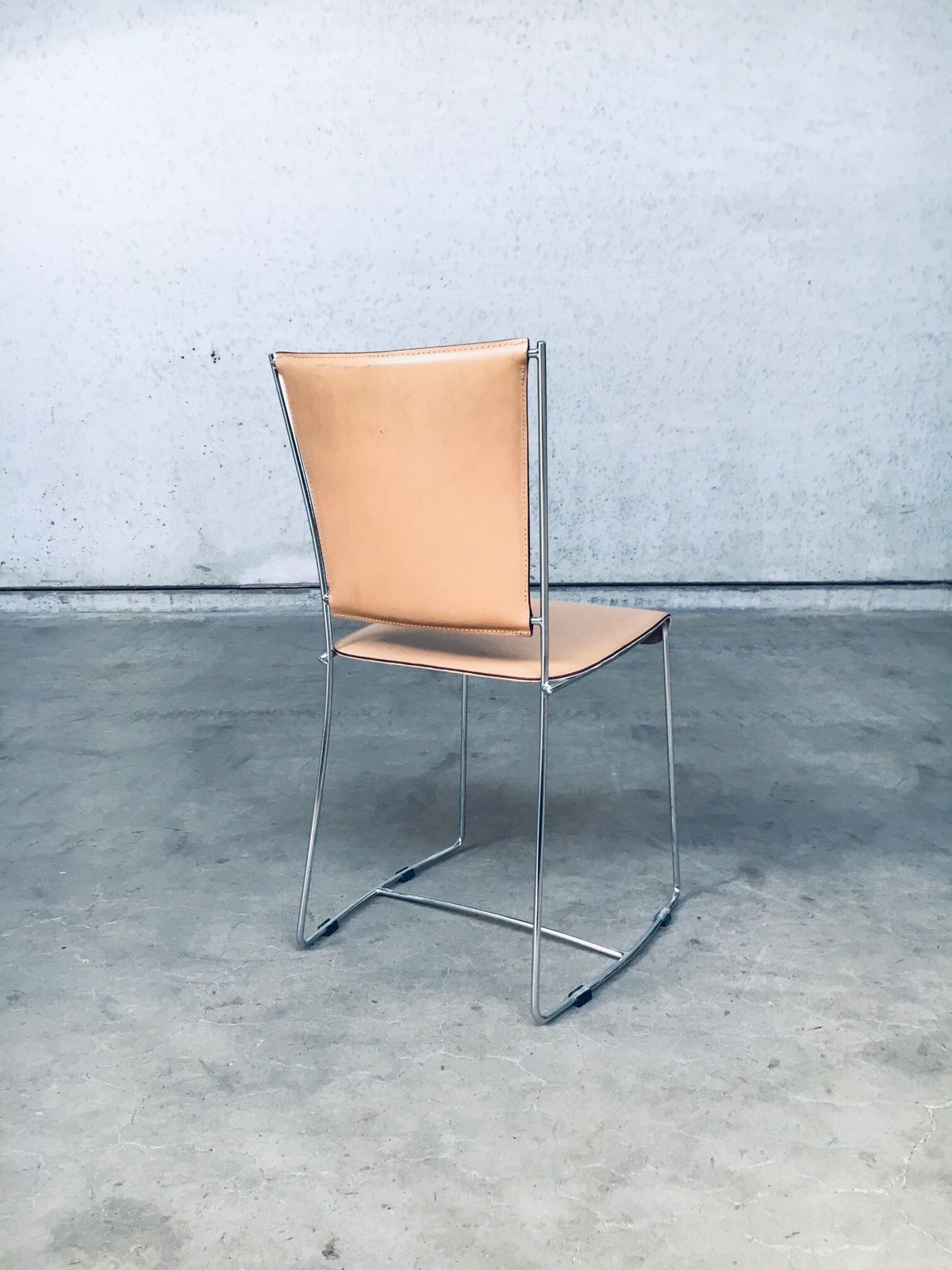 photo vinterior Postmodern Italiaans Design Lederen Eetkamerstoelen Van Segis, Italië, Jaren 1990