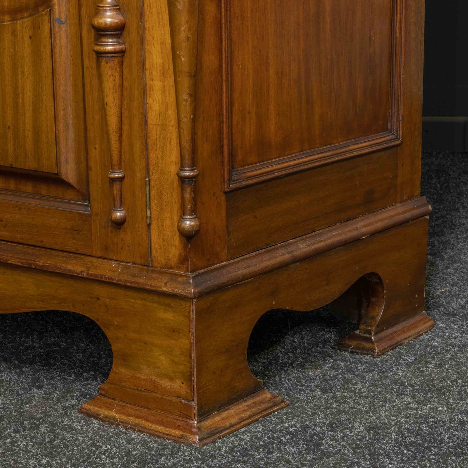 Victorian Mahogany Sideboard, 1800s photo Furniture