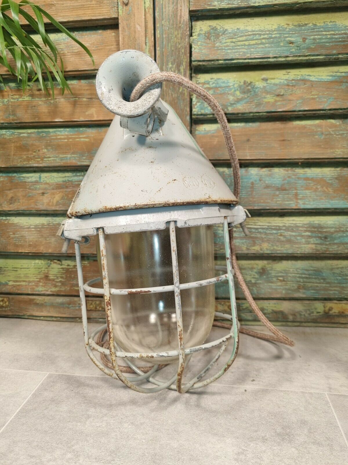 Eow Industrial Factory Explosion Ceiling Hanging Bulk Head Light Lamp photo Lighting