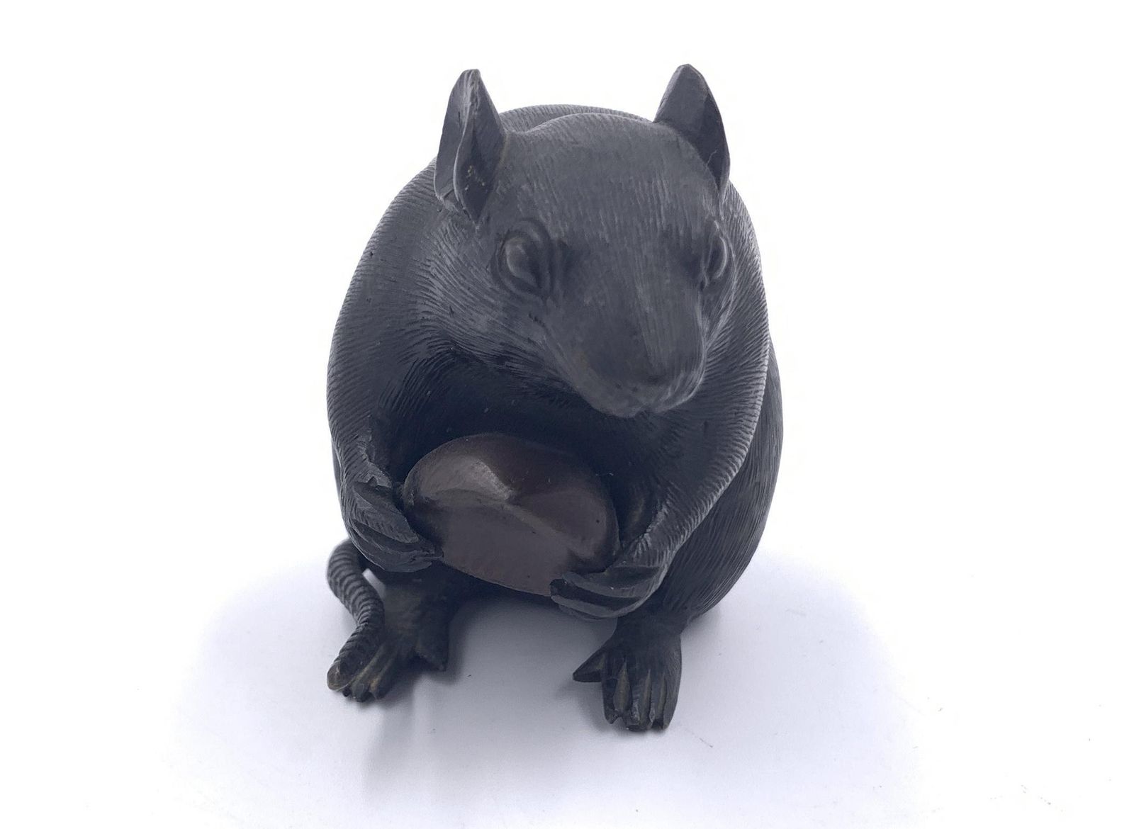 Late 19th Century Japanese Bronze Okimono Of A Rat Clutching A Chestnut, Meiji Period photo Home Decor