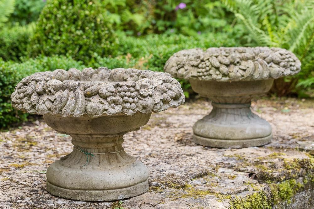 Garden Urns photo Garden Decor