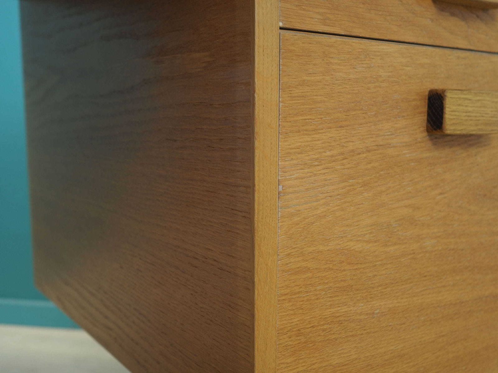 1199.0 Essenhouten Bureau, Deens Design, Jaren 1980, Productie: Labofa Møbler photo