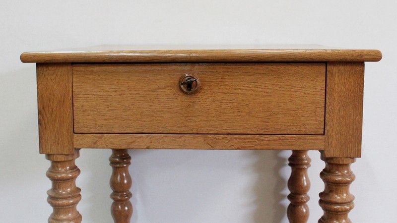 Small Table In Oak, In The Louis Philippe Style   2nd Part Of The 19th Century photo vintage
