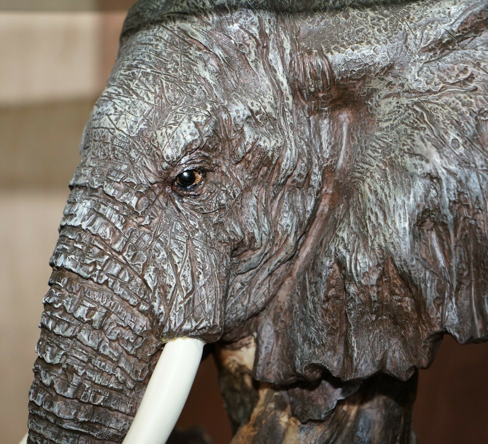 Stunning Realistic Hand Painted Elephants Head Side End Lamp Table Round Glass photo vinterior