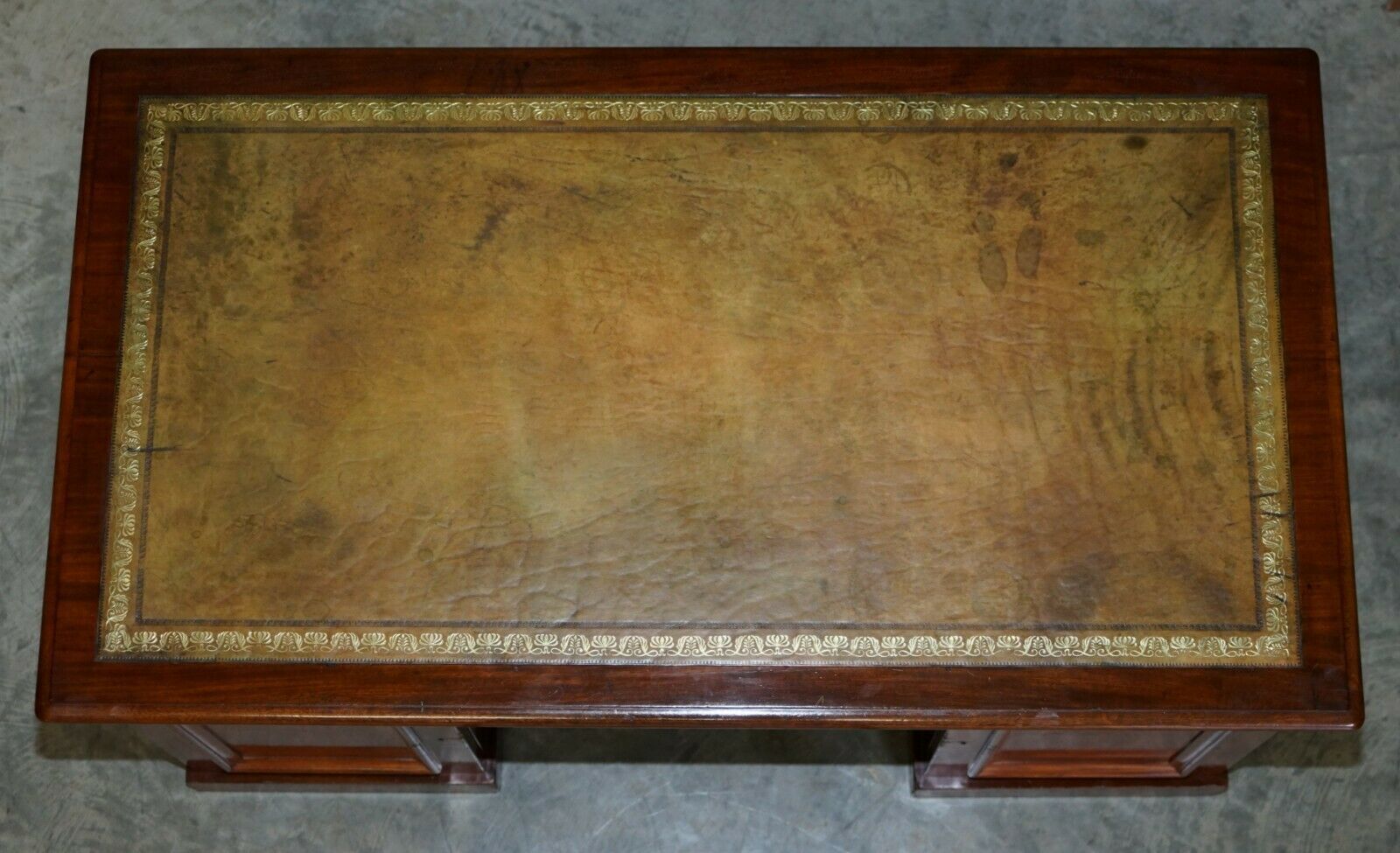 Sublime Antique Mahoany Pedestal Desk With Green Leather Writing Slope Drawer photo 2850.0