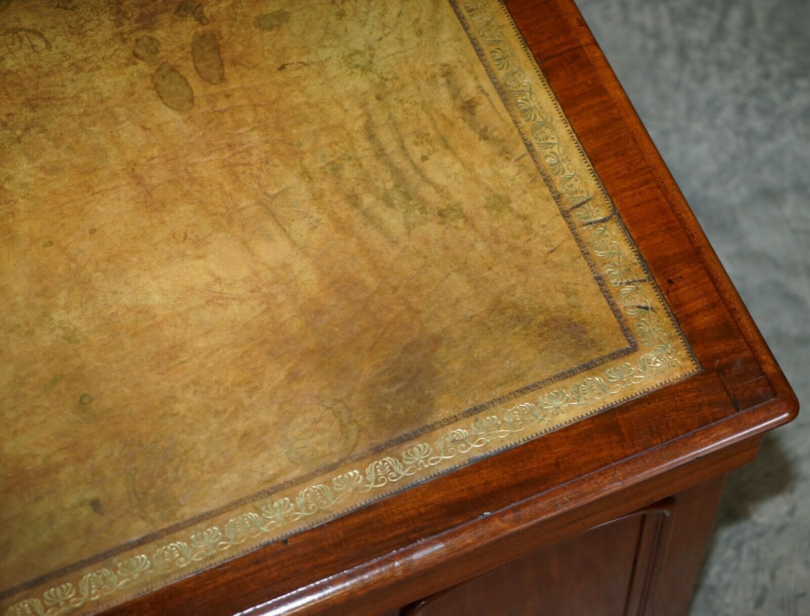 Sublime Antique Mahoany Pedestal Desk With Green Leather Writing Slope Drawer photo vinterior