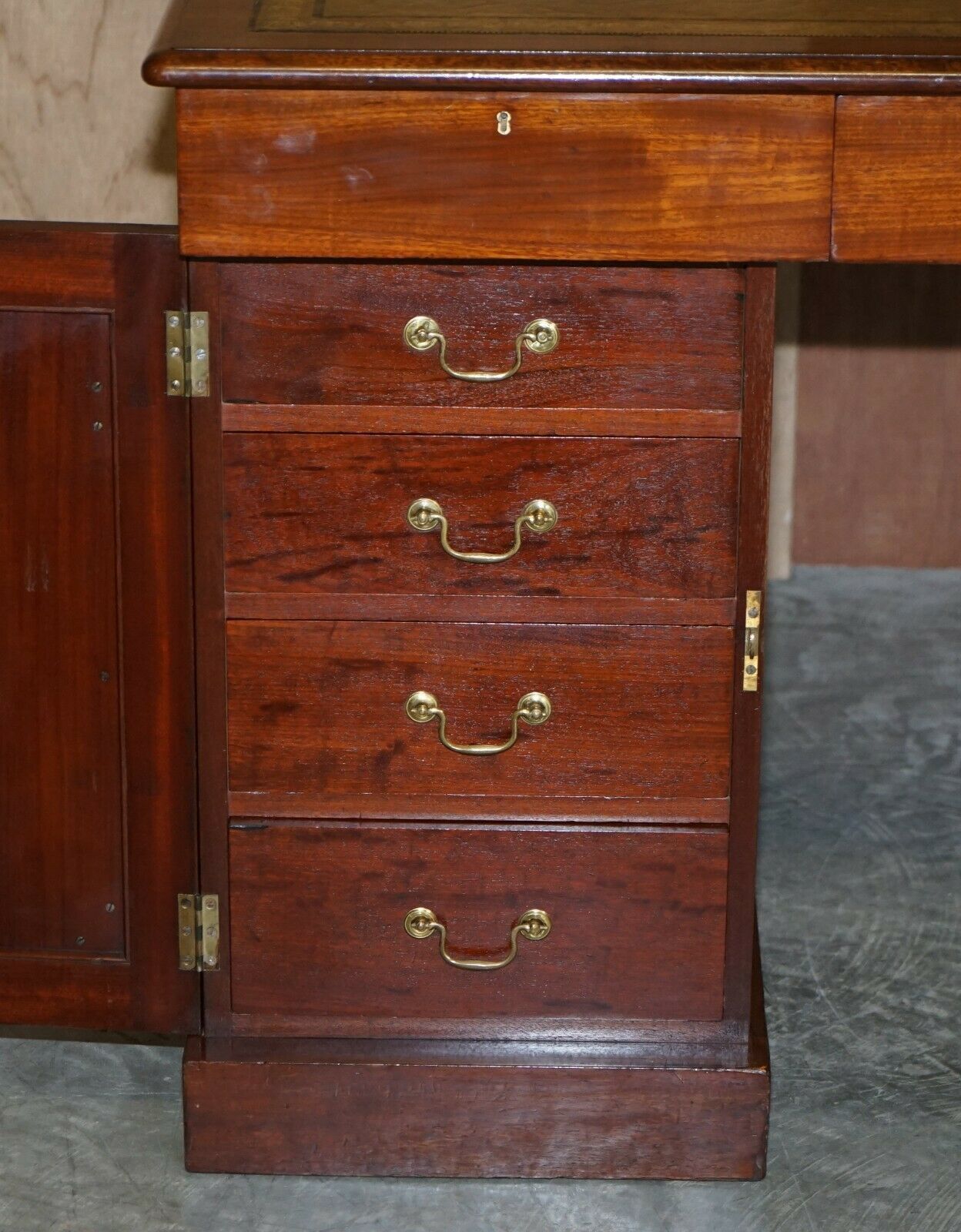 Sublime Antique Mahoany Pedestal Desk With Green Leather Writing Slope Drawer photo vintage