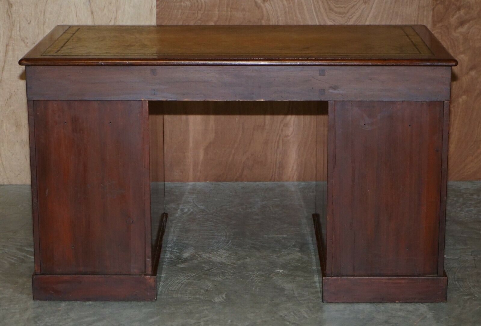 2850.0 Sublime Antique Mahoany Pedestal Desk With Green Leather Writing Slope Drawer photo