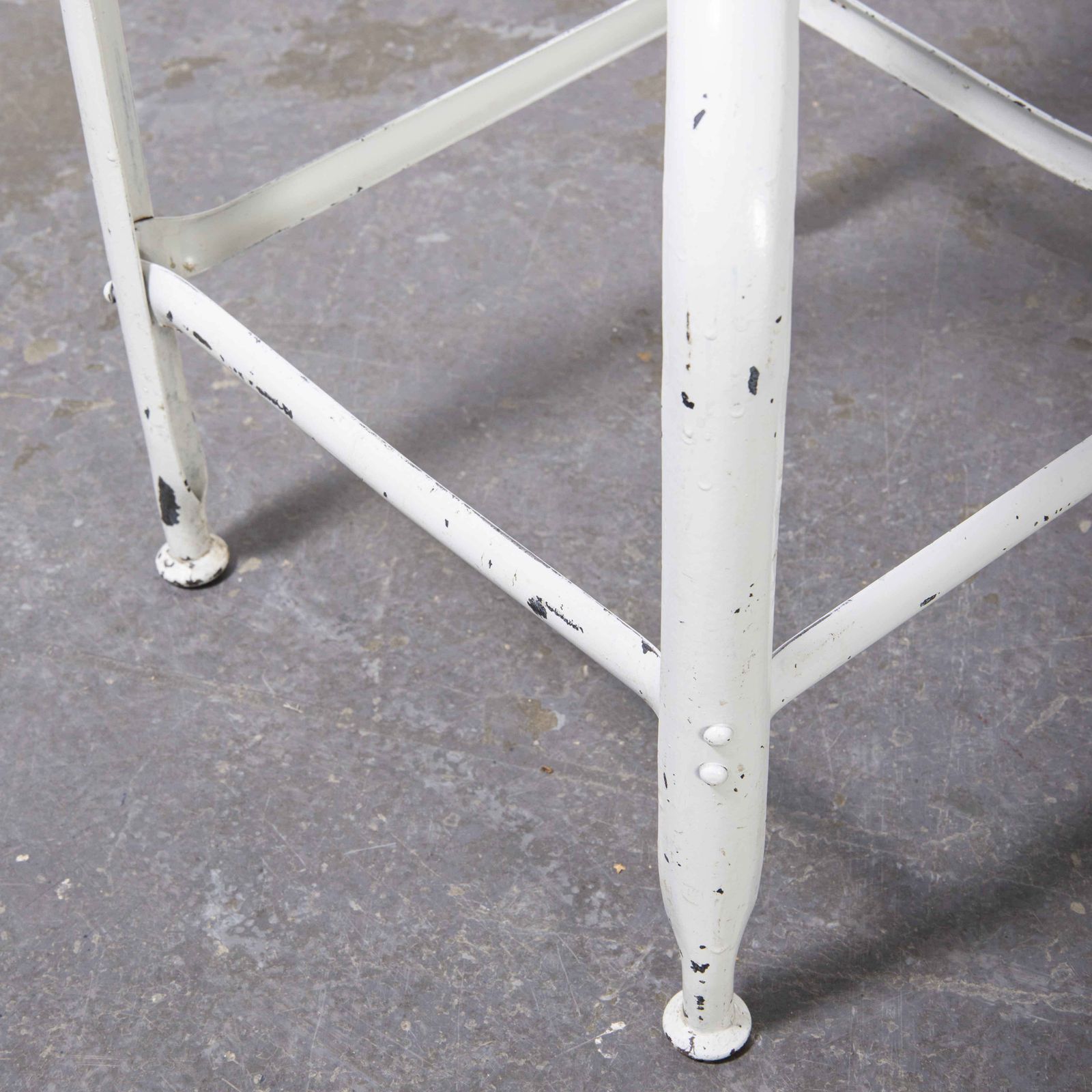1950’s Original French White Nicolle Industrial Swivel Chair photo vinterior