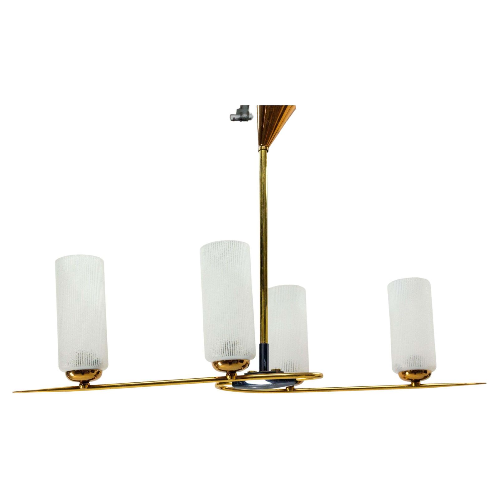 Lustre français en chrome doré et verre dépoli de style Arlus, 1960