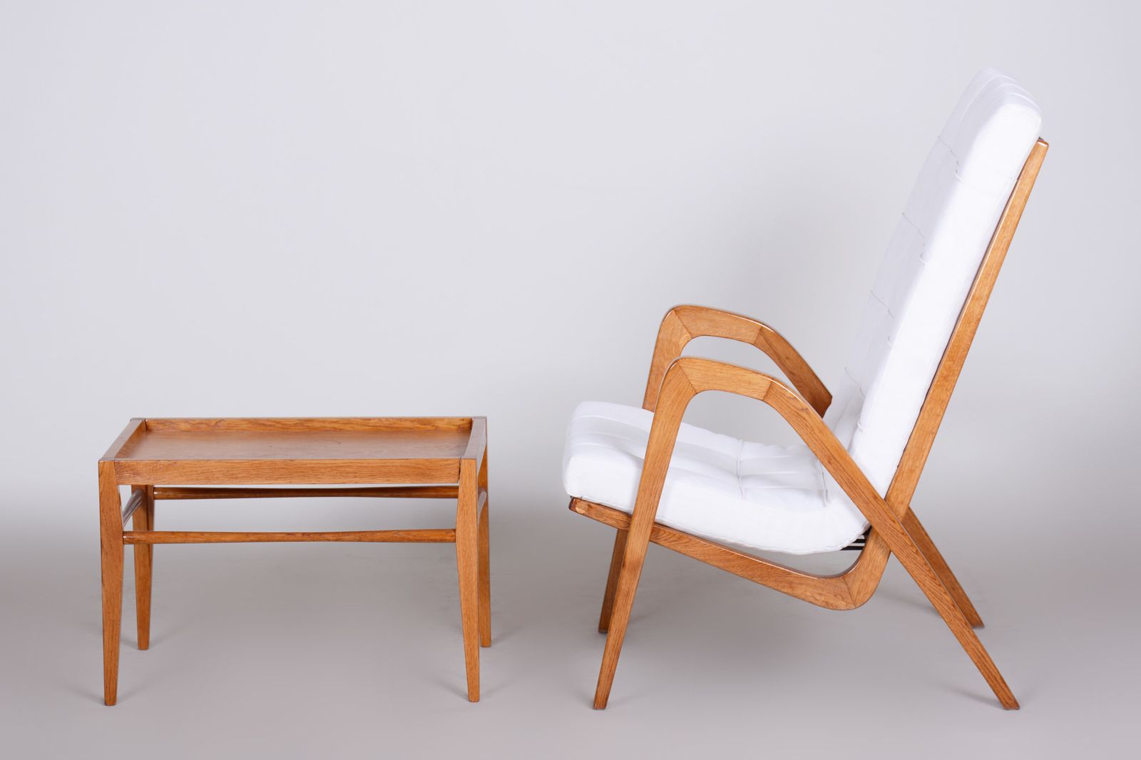 photo vinterior White Mid Century Armchairs Made In Czechia '50s. By Jan Vanek, Fully Restored