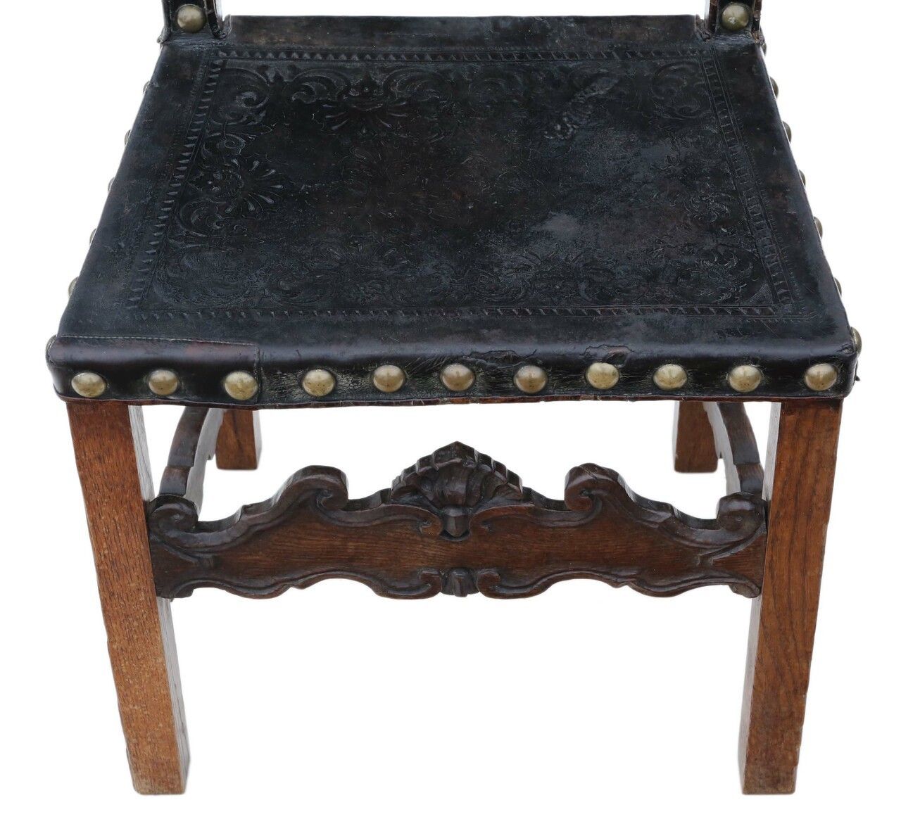 Early 18th Century Portuguese Oak And Leather Chair photo vinterior
