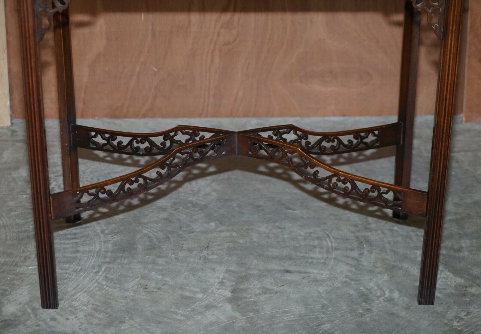 photo furniture Antique 19th Century Thomas Chippendale Mahogany Silver Tea Table Stamped Base