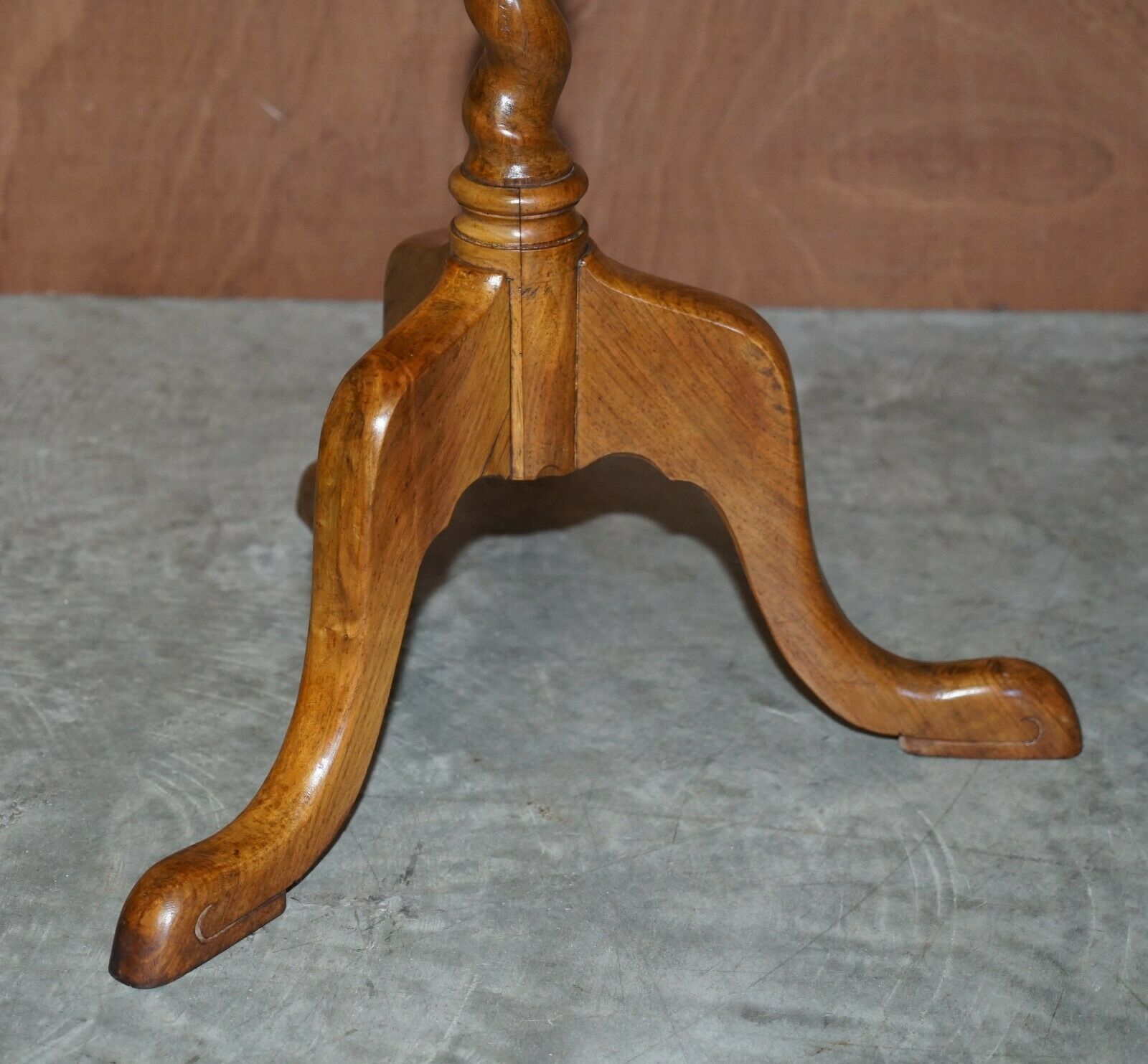 Lovely Antique Victorian English Walnut Tilt Top Side Occasional Tripod Table photo vintage
