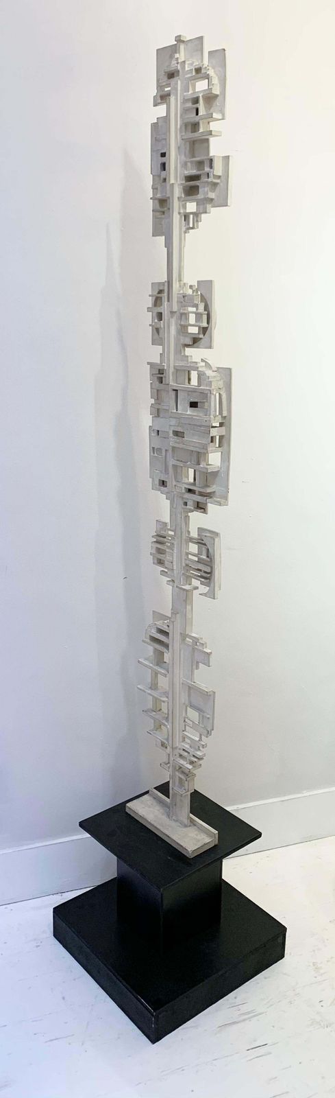 photo furniture Mid Century White Wood Totem Sculpture By André Pailler, France 1970s