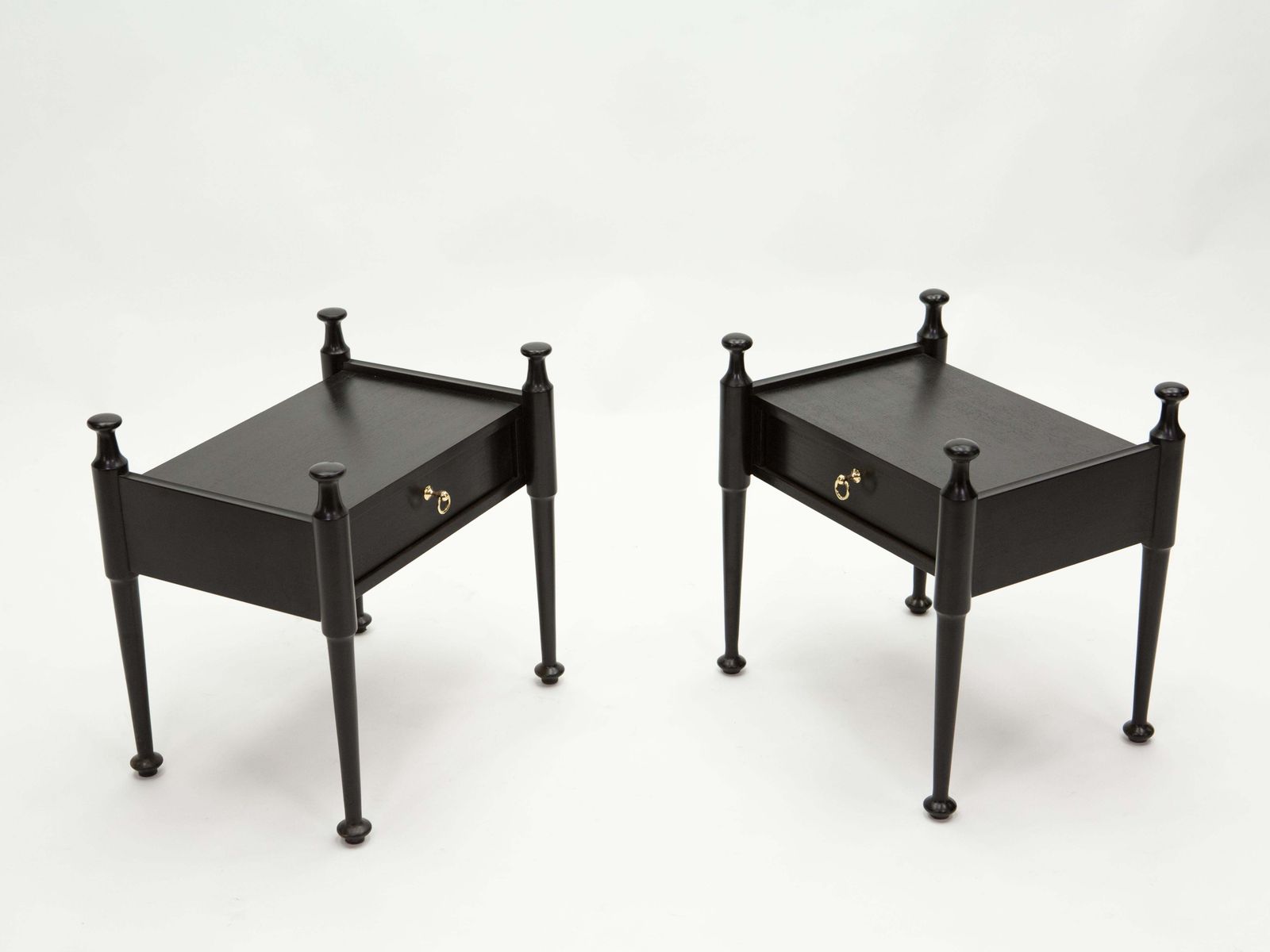 photo for sale Paire de tables de chevet françaises en bois teinté noir et laiton, années 1970
