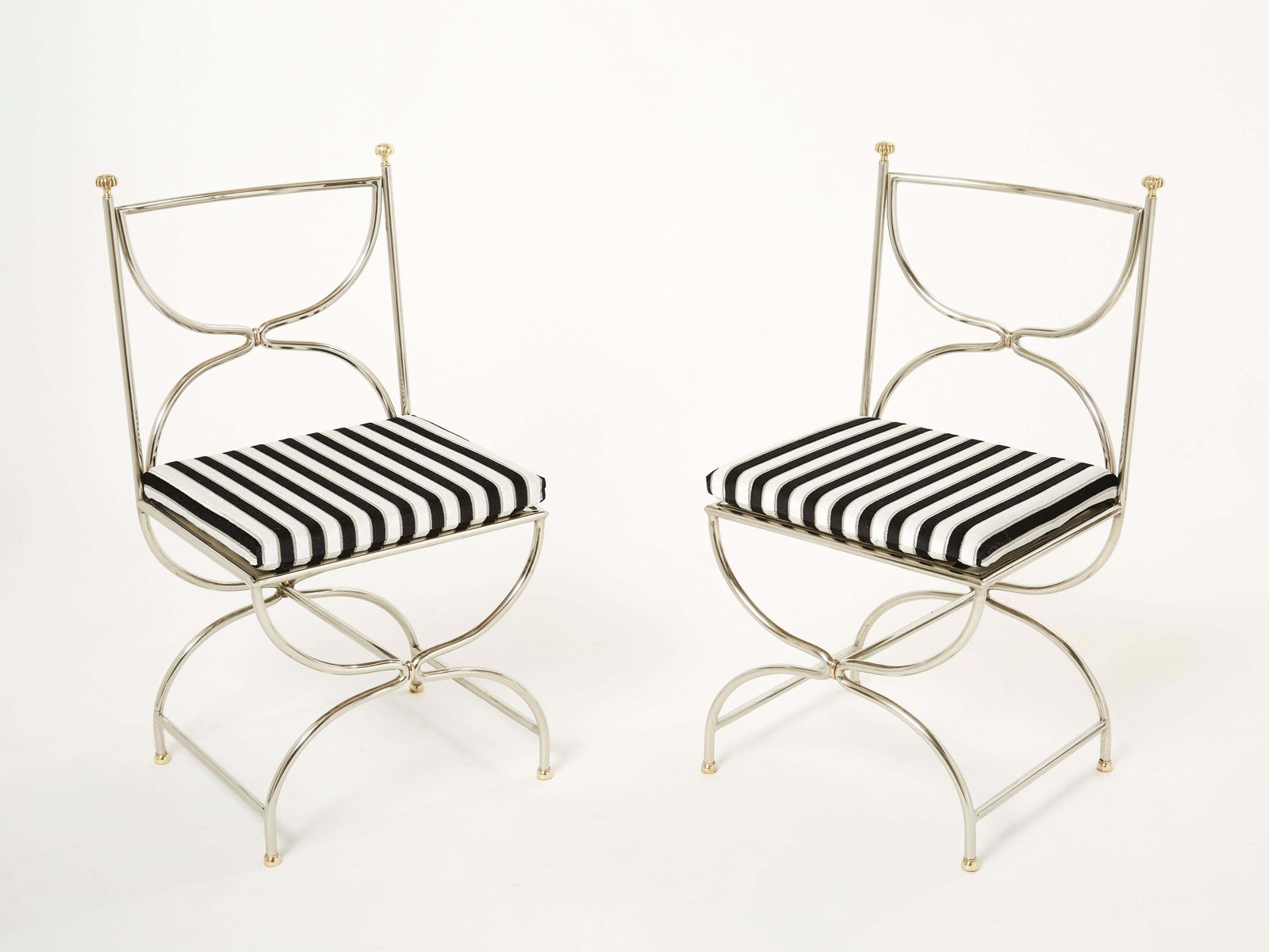 Ensemble de douze chaises curules en acier, laiton et velours, par Maison Jansen, années 1960 photo for sale