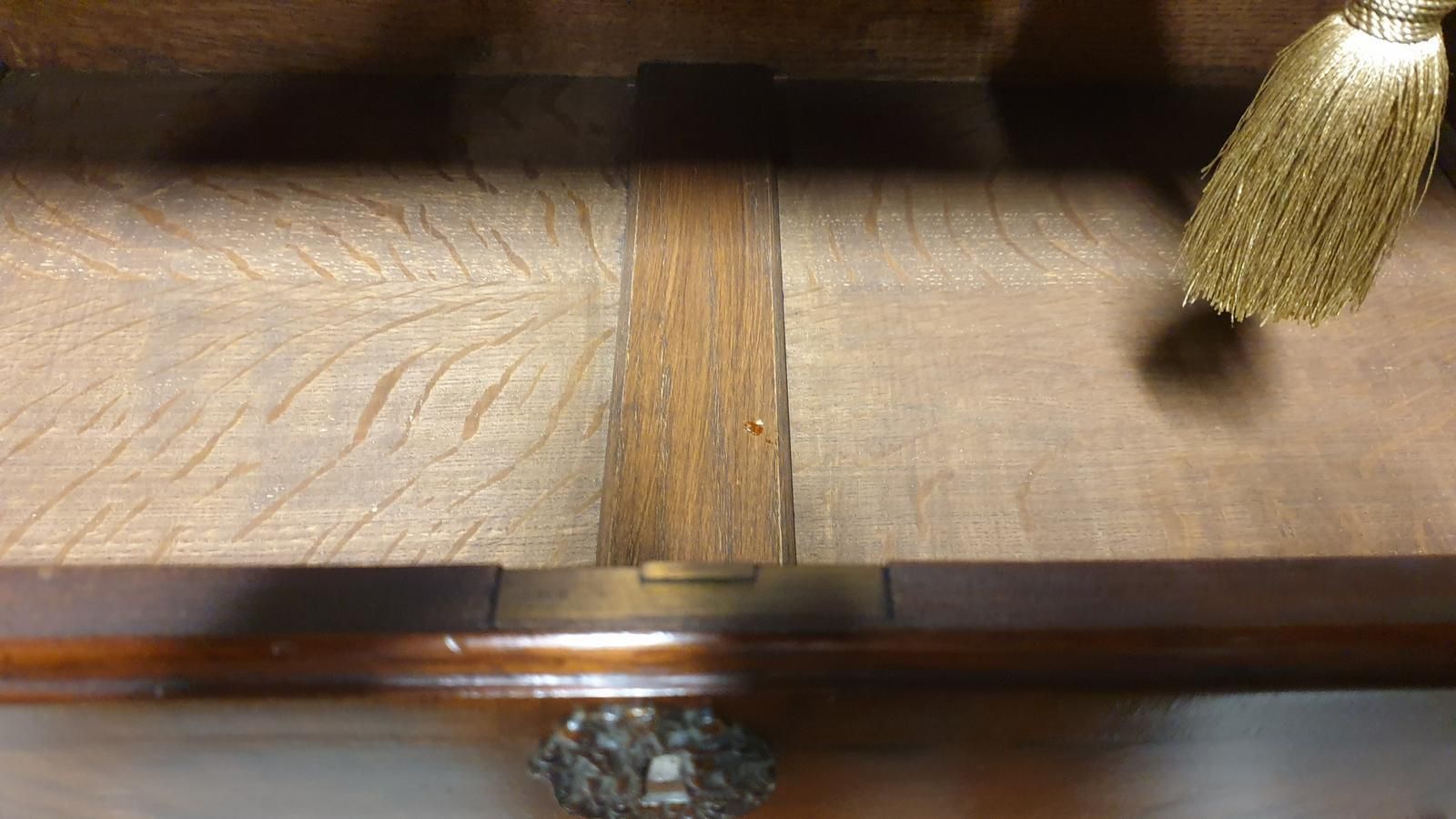 photo furniture Very Nice Burr Walnut Chest On Stand