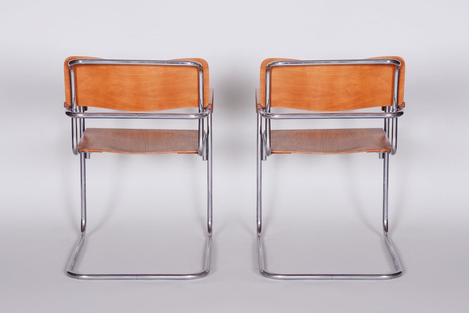 photo vintage Pair Of Mucke Melder Bauhaus Armchairs Made In 1930s Czechia. Restored.
