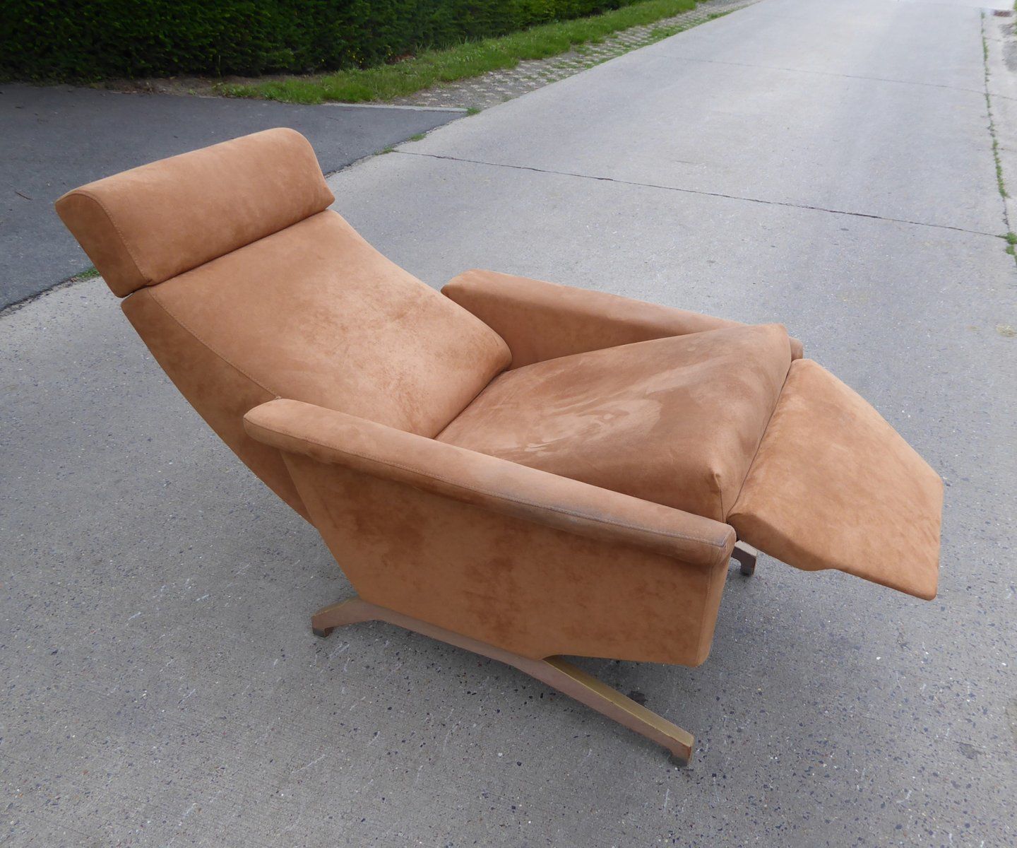Shelby Lounge Chair By Georges Van Rijck For Beaufort