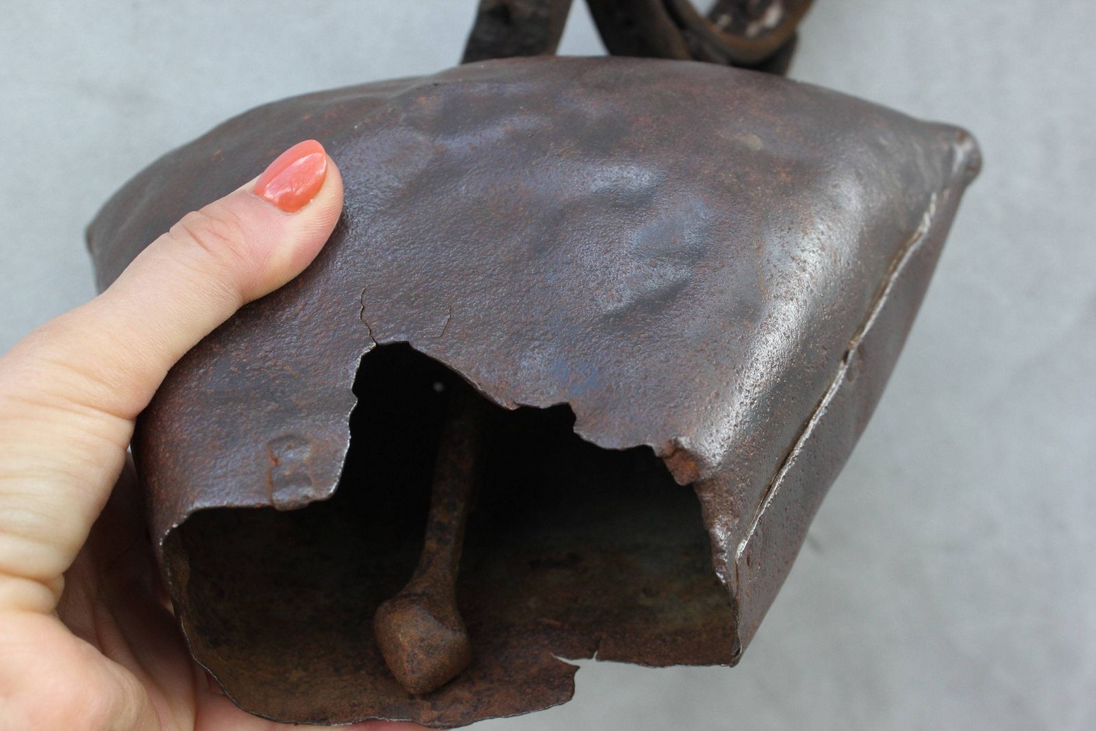 Antique Giant Bronze Bell Ox Or Buffalo Bell Animal Rattle Farmhouse Hanging Decoration