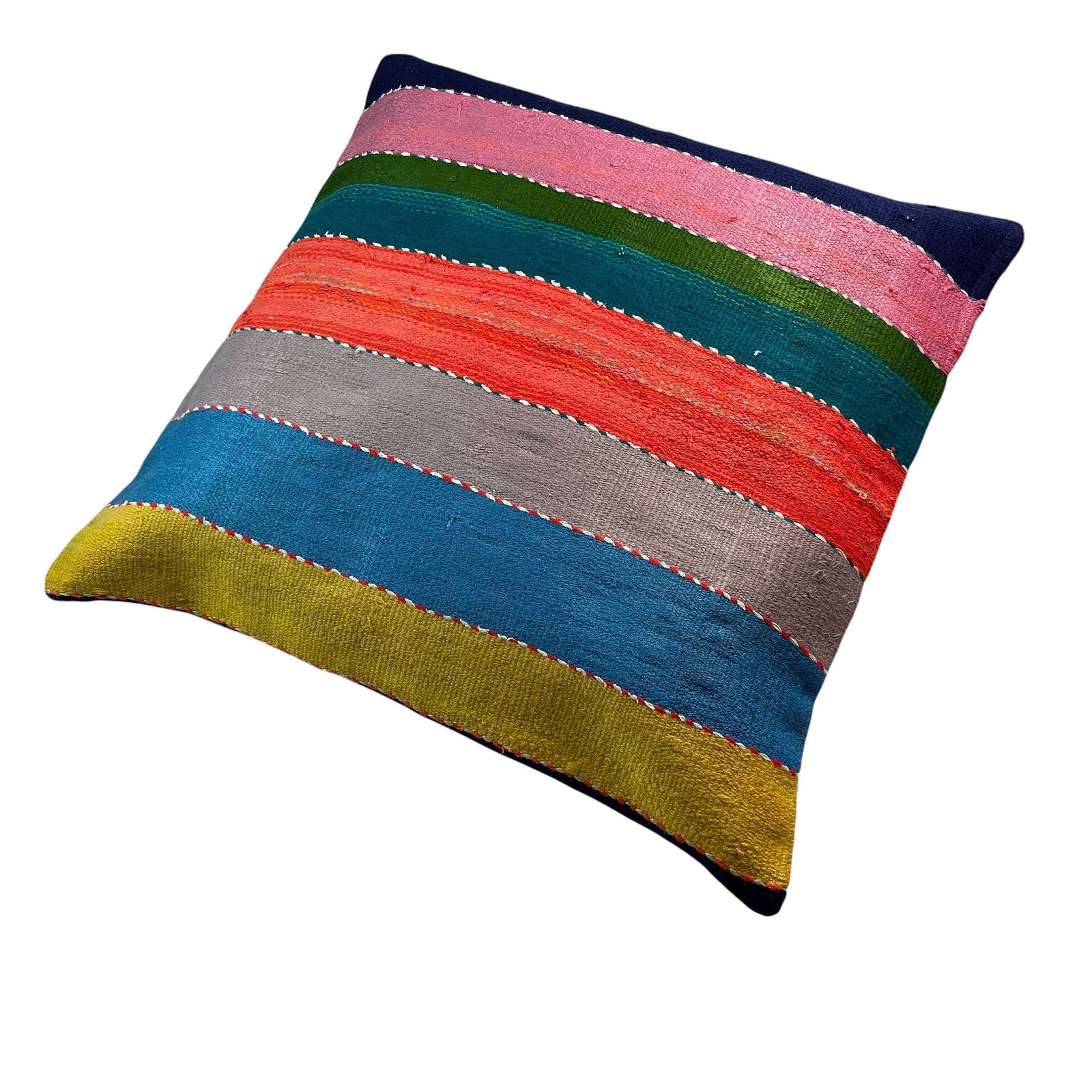 photo furniture Kilim Kussen | Tapis Kelim | Kilim Kussenhoezen | Vintage Meditatiebankje | Kelim Teppich | Boho Kilim Kussen | Kilim Sofa | Turks Kussen