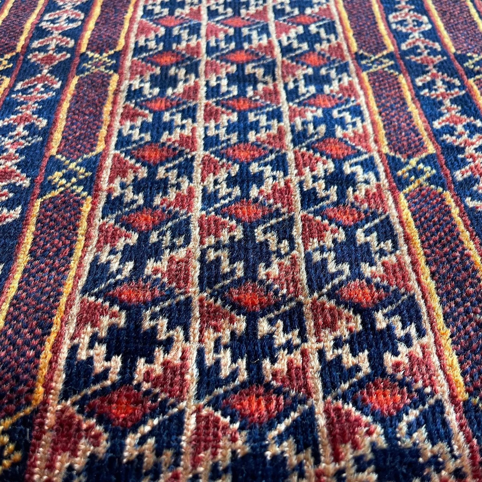 Afghan Belouch Rug ,Feiner Handgeknüpfter Orientteppich Afghan Belutsch Teppich photo furniture