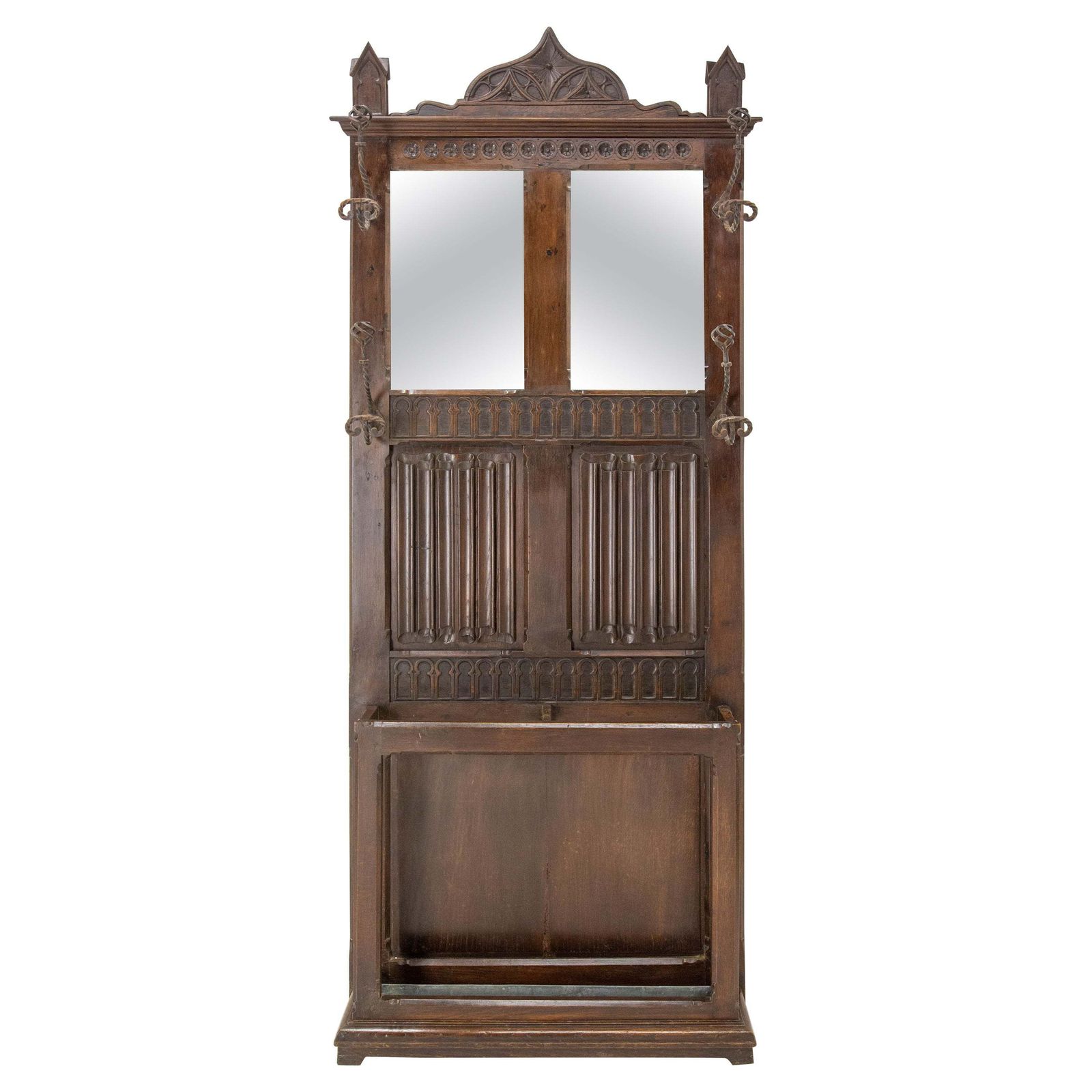Portemanteau en chêne de style gothique avec miroirs, milieu du XIXe siècle