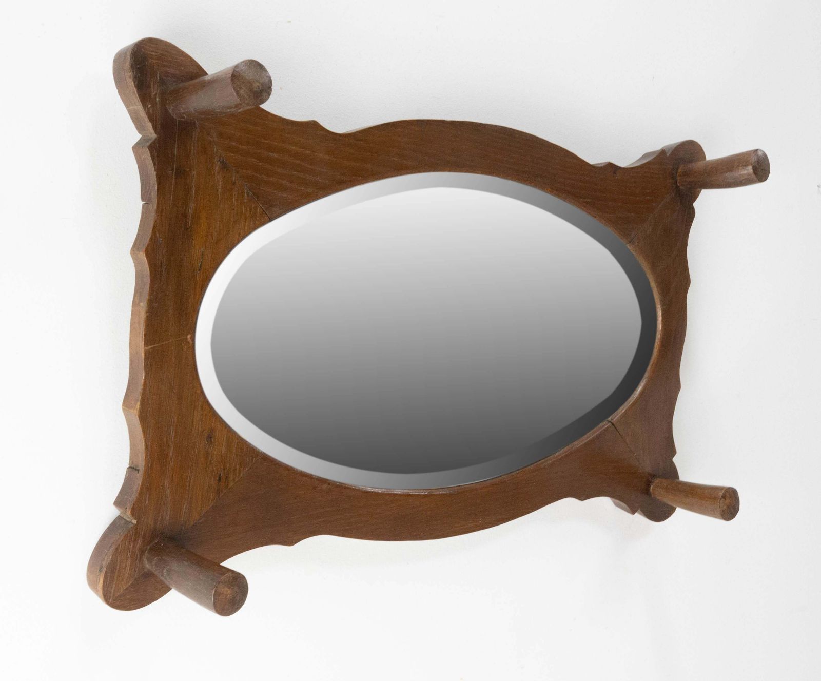 Porte-manteau d'entrée avec miroir ovale biseauté, style provincial français, début du XXe siècle photo furniture