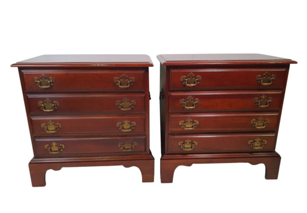 A Gorgeous Pair Of 20th Century Bedside Chests In The Georgian Manner