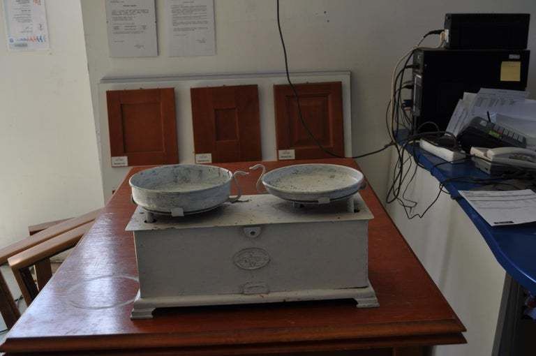 Vintage Kitchen Scale, Circa 1950s photo buy
