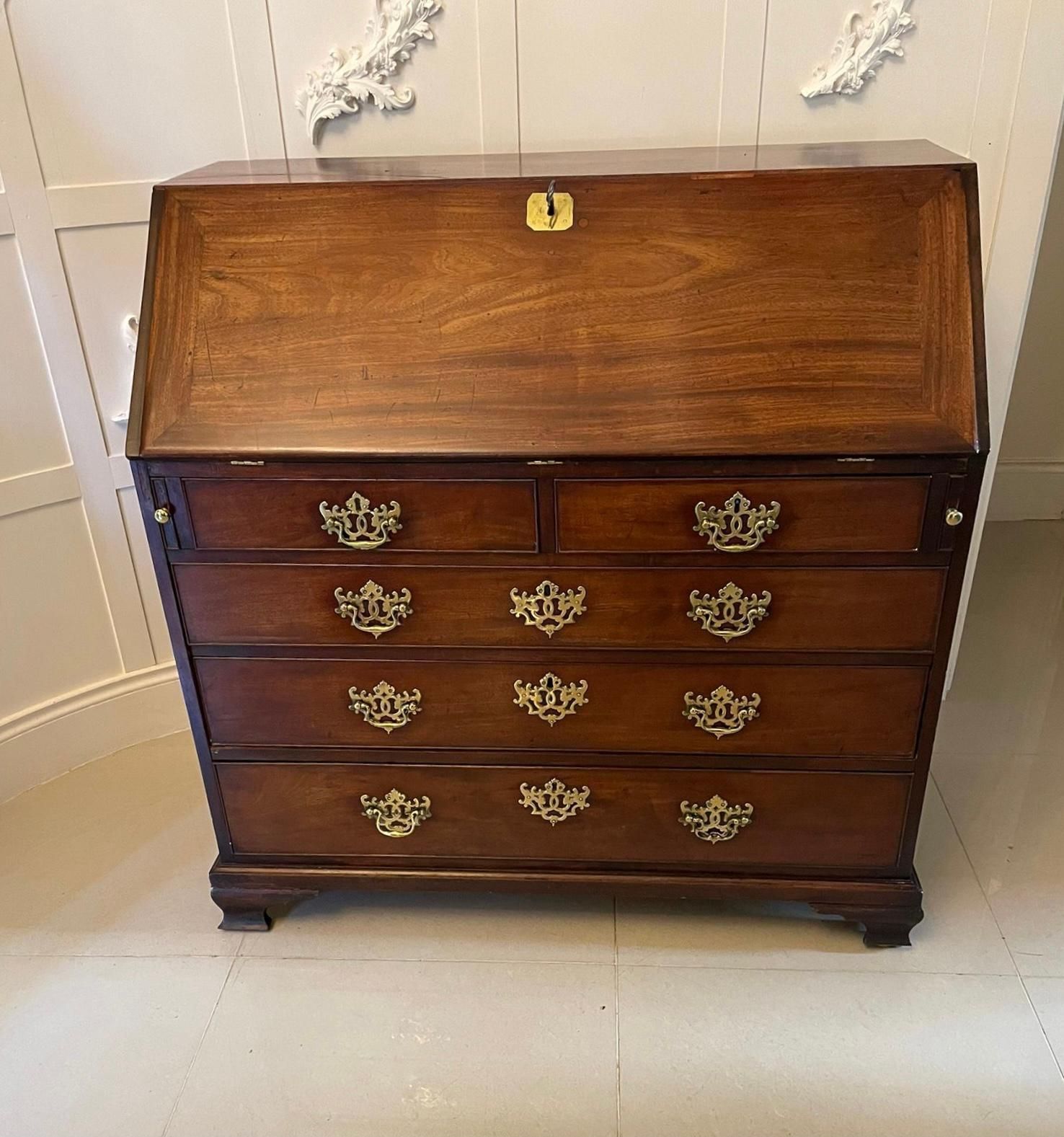 Outstanding Antique George III Quality Mahogany Bureau photo vinterior