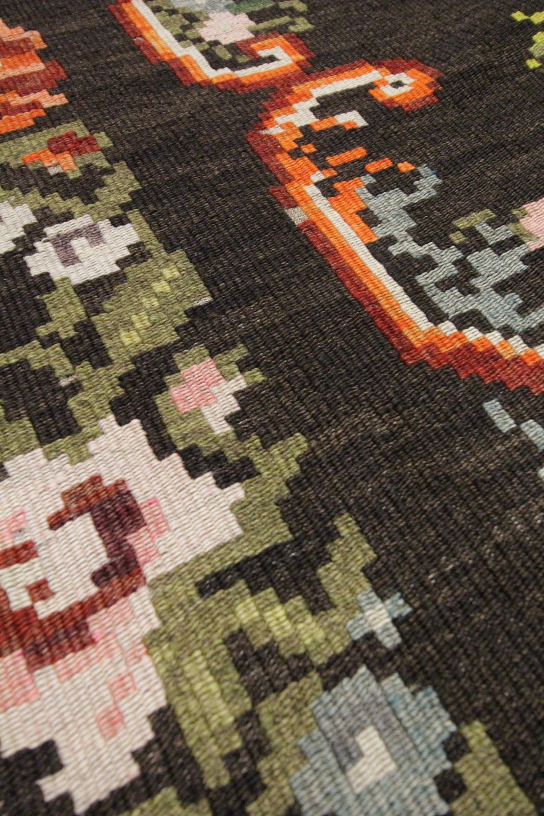 Handmade Kilim Traditional Floral Carpet Livingroom Moldavian Area Rug photo furniture