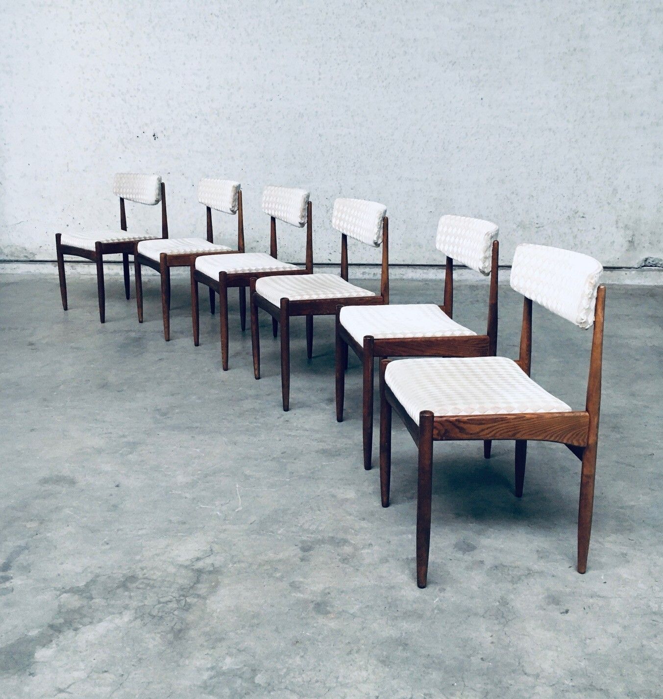 Mid Century Modern Scandinavisch Design Teakhouten Eetkamerstoelen, Ca. Jaren 1960 photo vintage