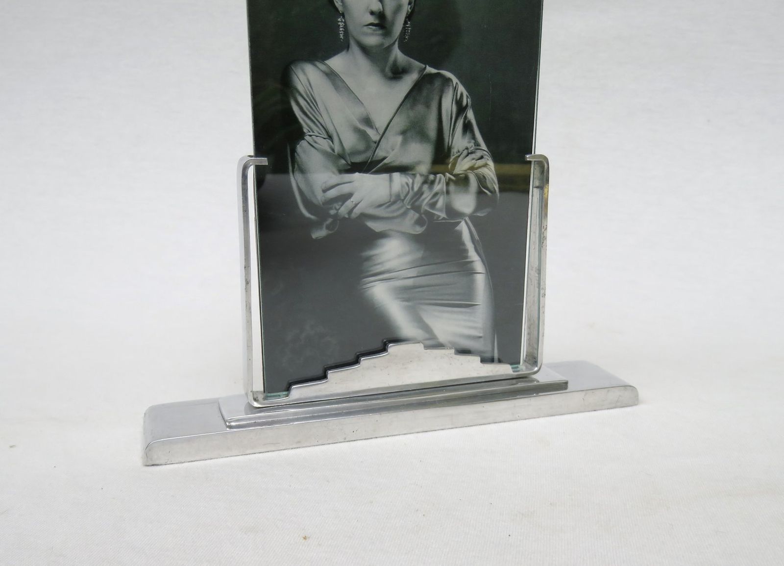 French Art Deco Skyscraper Picture Frame In Polished Aluminum photo 1076.1