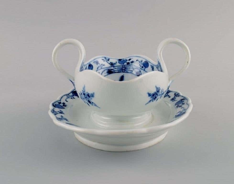 Antique Meissen Blue Onion Sauce Bowl In Hand Painted Porcelain, Late 19th C photo 303.0