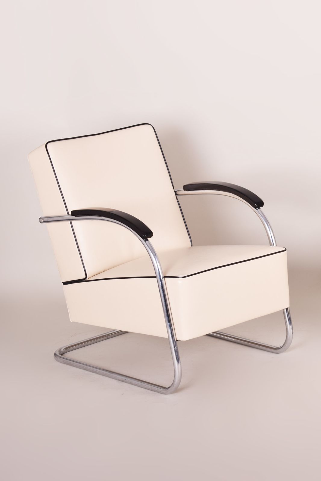 White Mucke Melder Armchair Set 1930s Czechia photo for sale