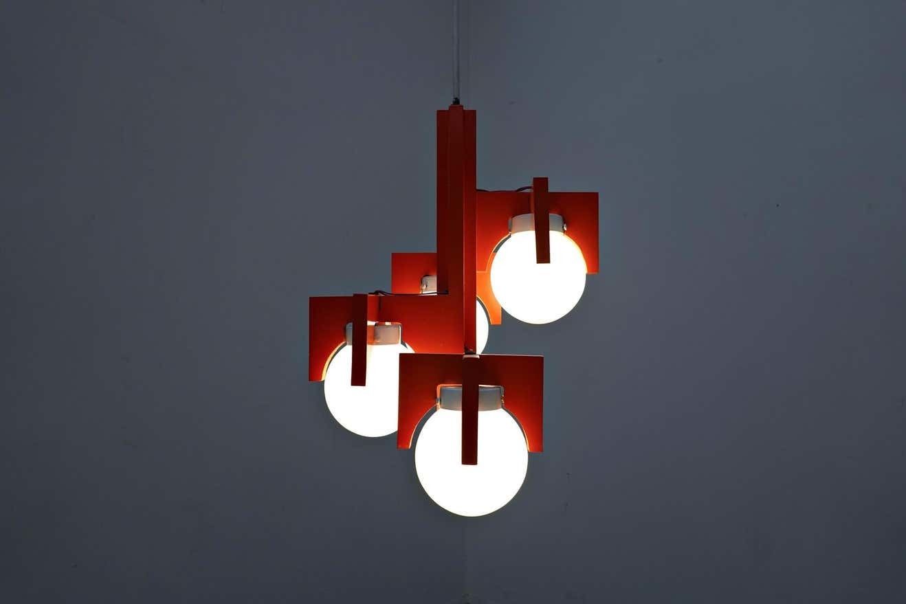 photo vintage Mid Century Red Lacquered Wood And Opaline Suspension, Italy 1970s