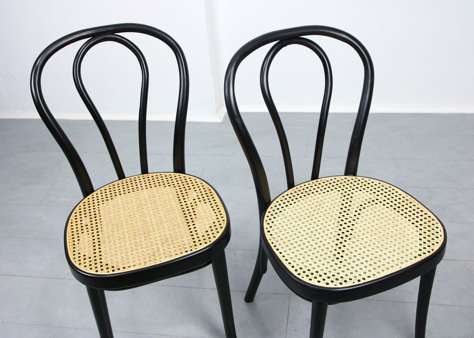 Vintage No. 218 Chairs By Michael Thonet, Set Of 4 photo Furniture