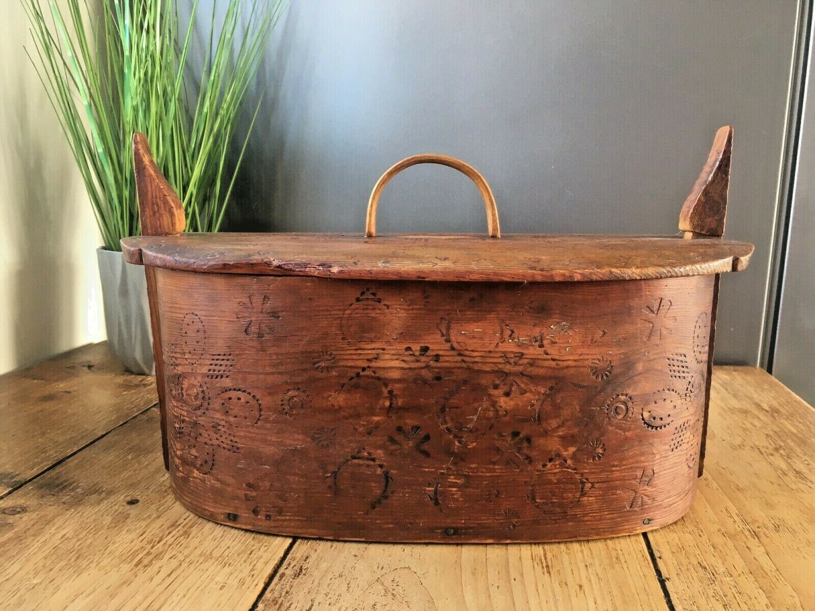 Large Antique 19th C Norwegian Tine Bentwood Folk Art Pokerwork Box Scandinavian photo Home Decor
