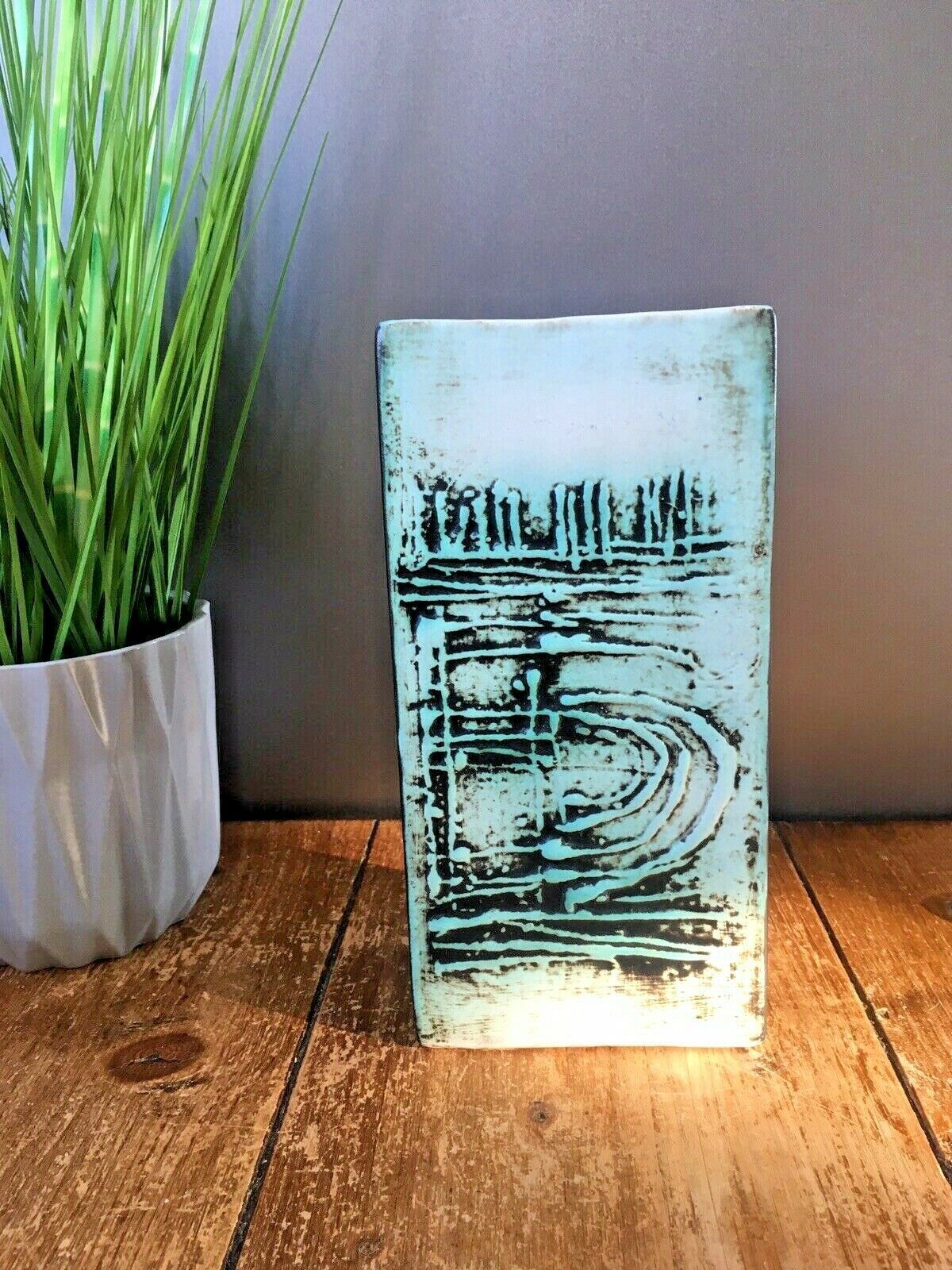 Rare C1973 Tremaen Pottery Abstract Textured Geevor Slab Vase 70's Mid Century photo furniture