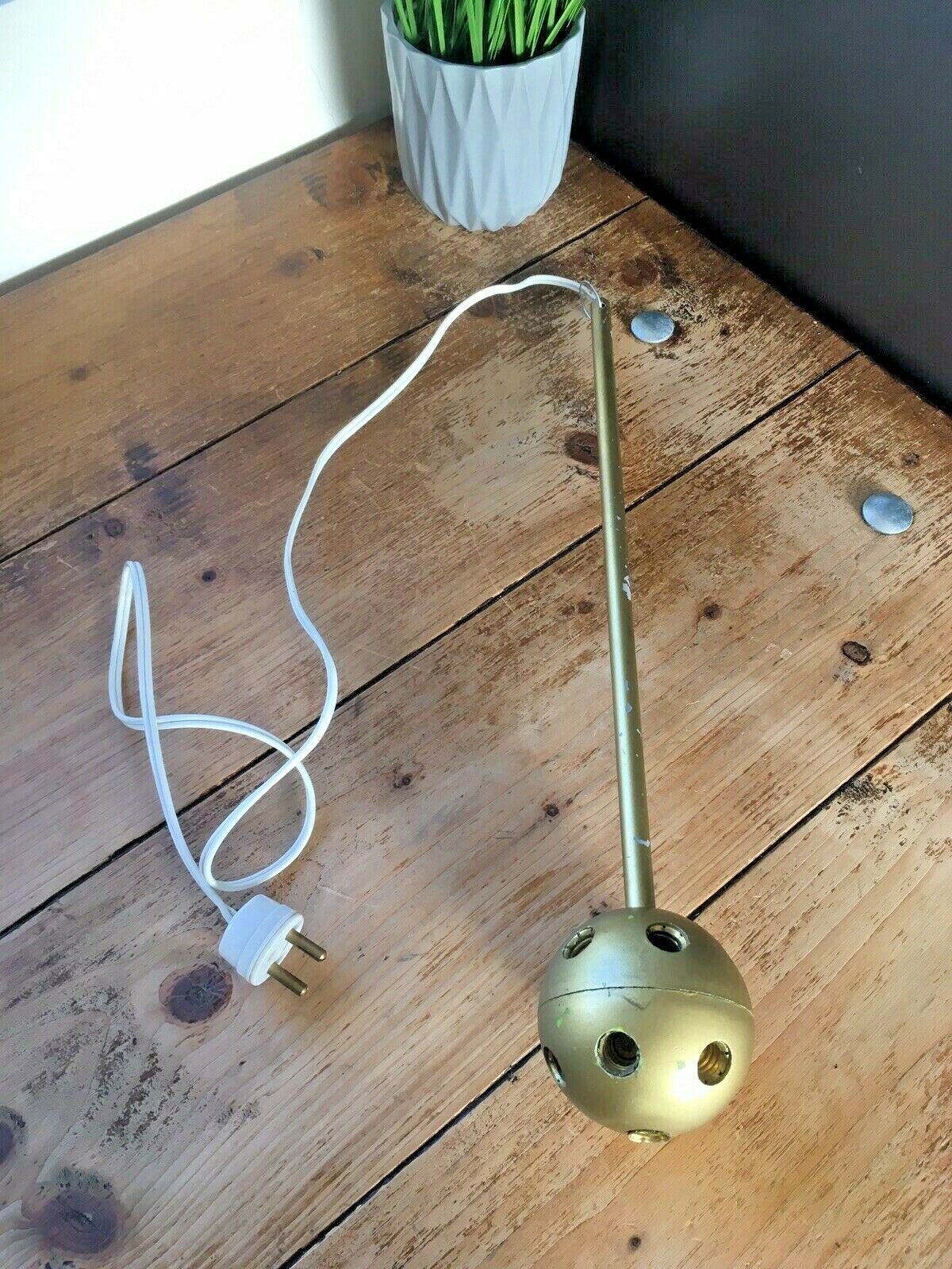 Sputnik Atomic Gold Plastic Ceiling Chandelier Light photo vinterior