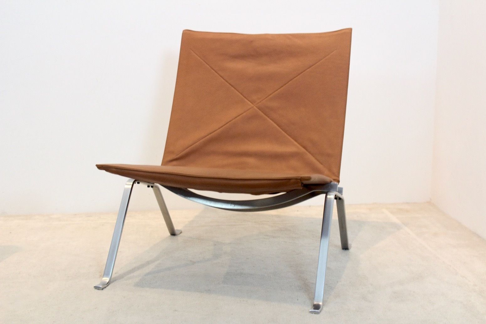 photo for sale Cognac Leather Pk22 Chairs By Poul Kjærholm For E. Kold Christensen