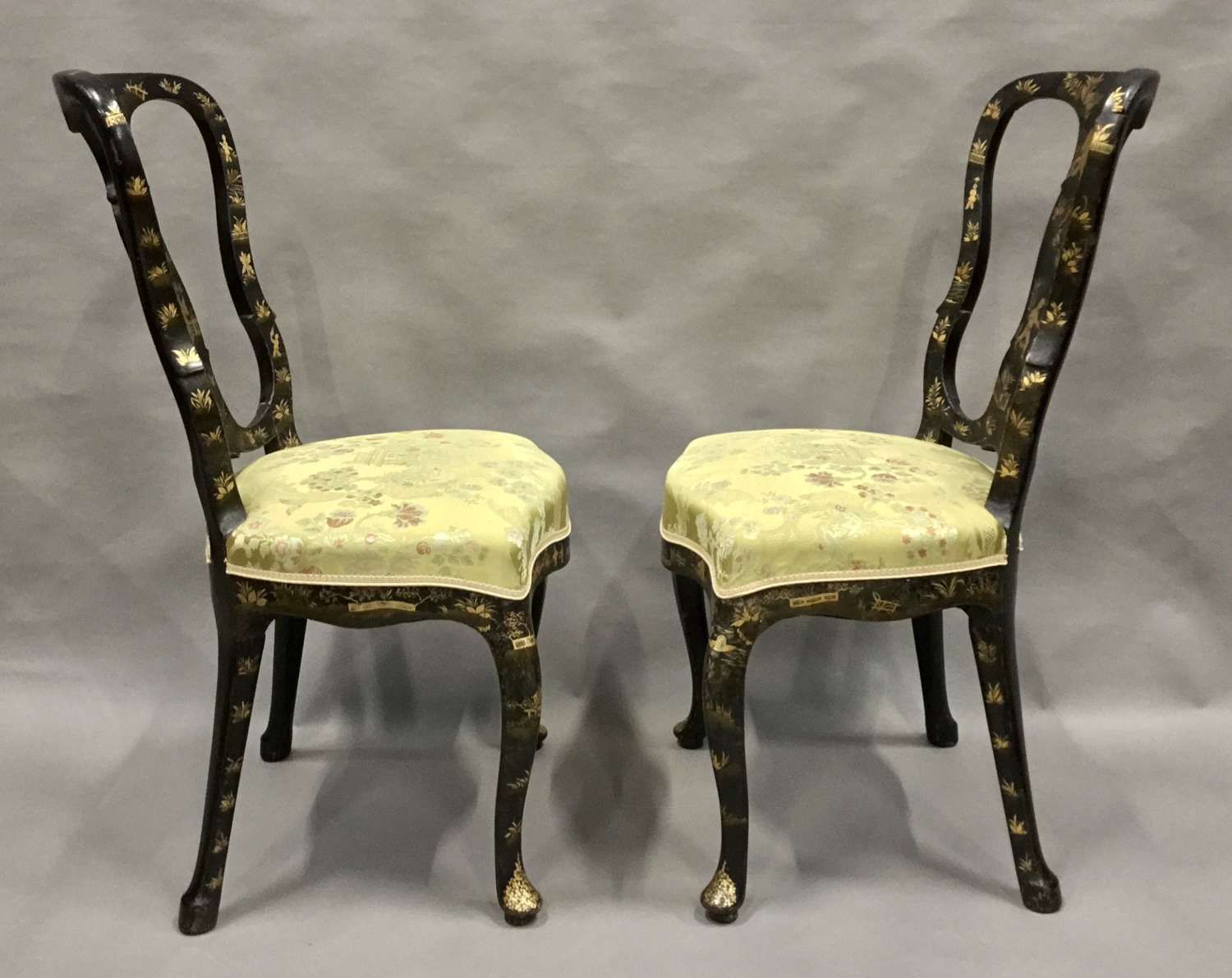 photo furniture Stylish Late C18th Pair Of Dutch Lacquered Side Chairs