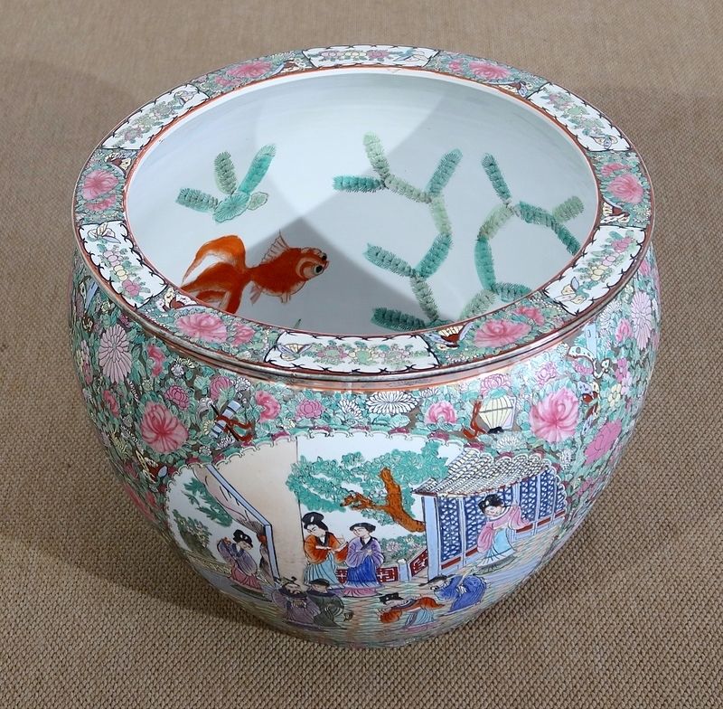 Important Canton Porcelain Aquarium, China, 19th Century photo for sale