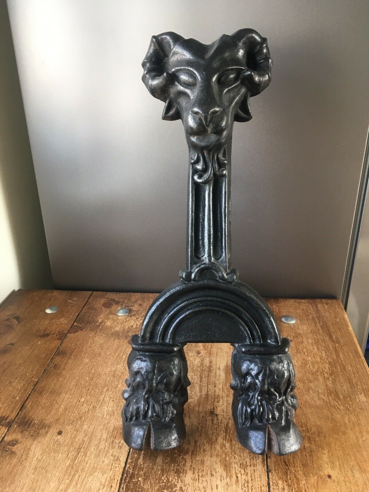 Exceptional Antique Rams Head & Hoof Cast Iron Fireside Fire Dogs Andirons 50kg photo furniture