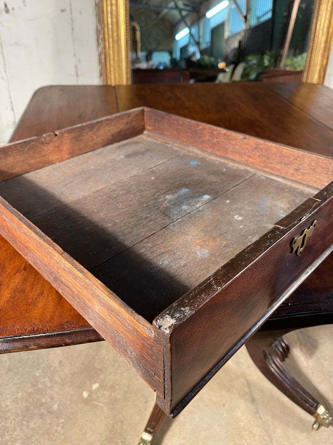 495.0 Early Antique Georgian George II Flame Mahogany Breakfast Table Circa 1740 photo