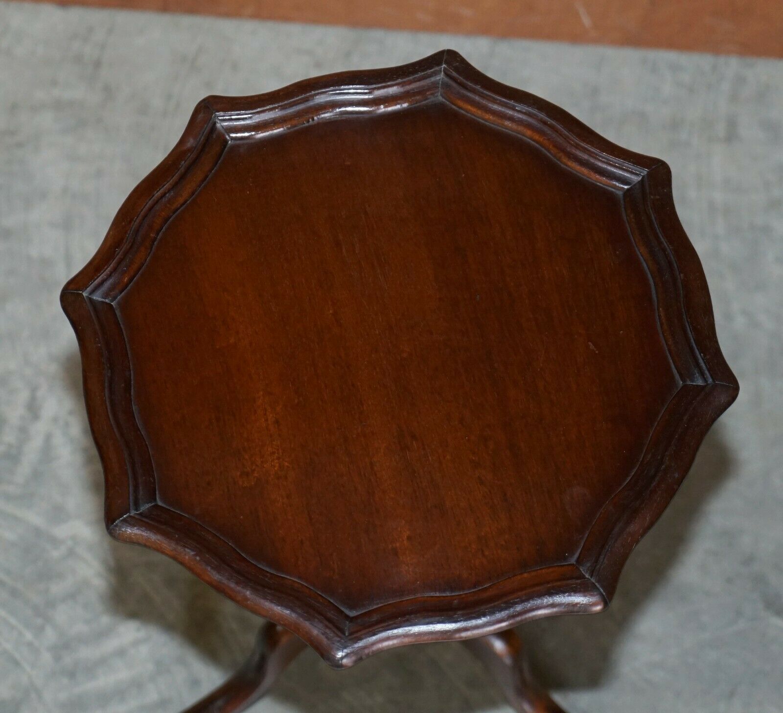 Decorative Vintage Mahogany Pie Crust Edge Tripod Lamp Side End Wine Table photo for sale