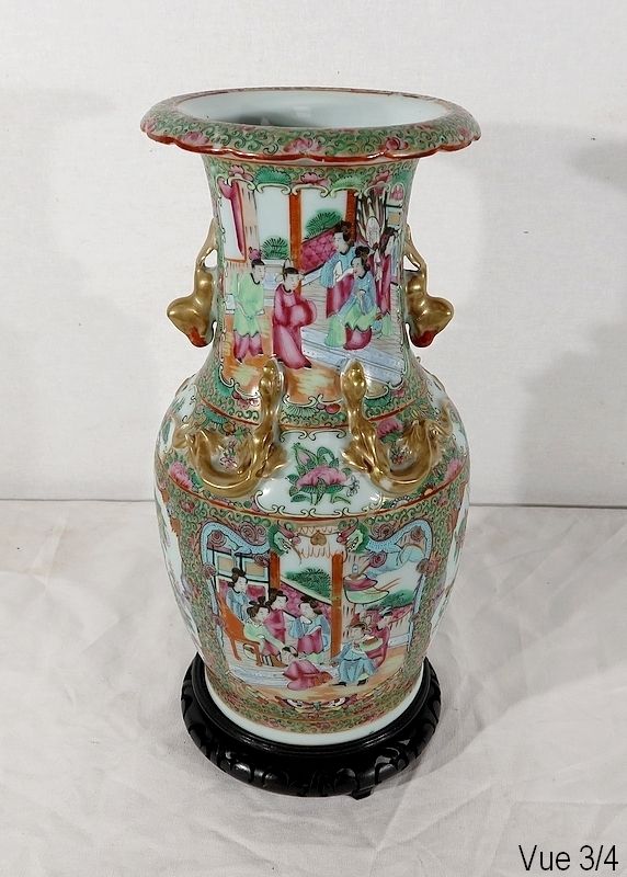 Canton Porcelain Vase On Wooden Base, China, 19th Century photo vinterior