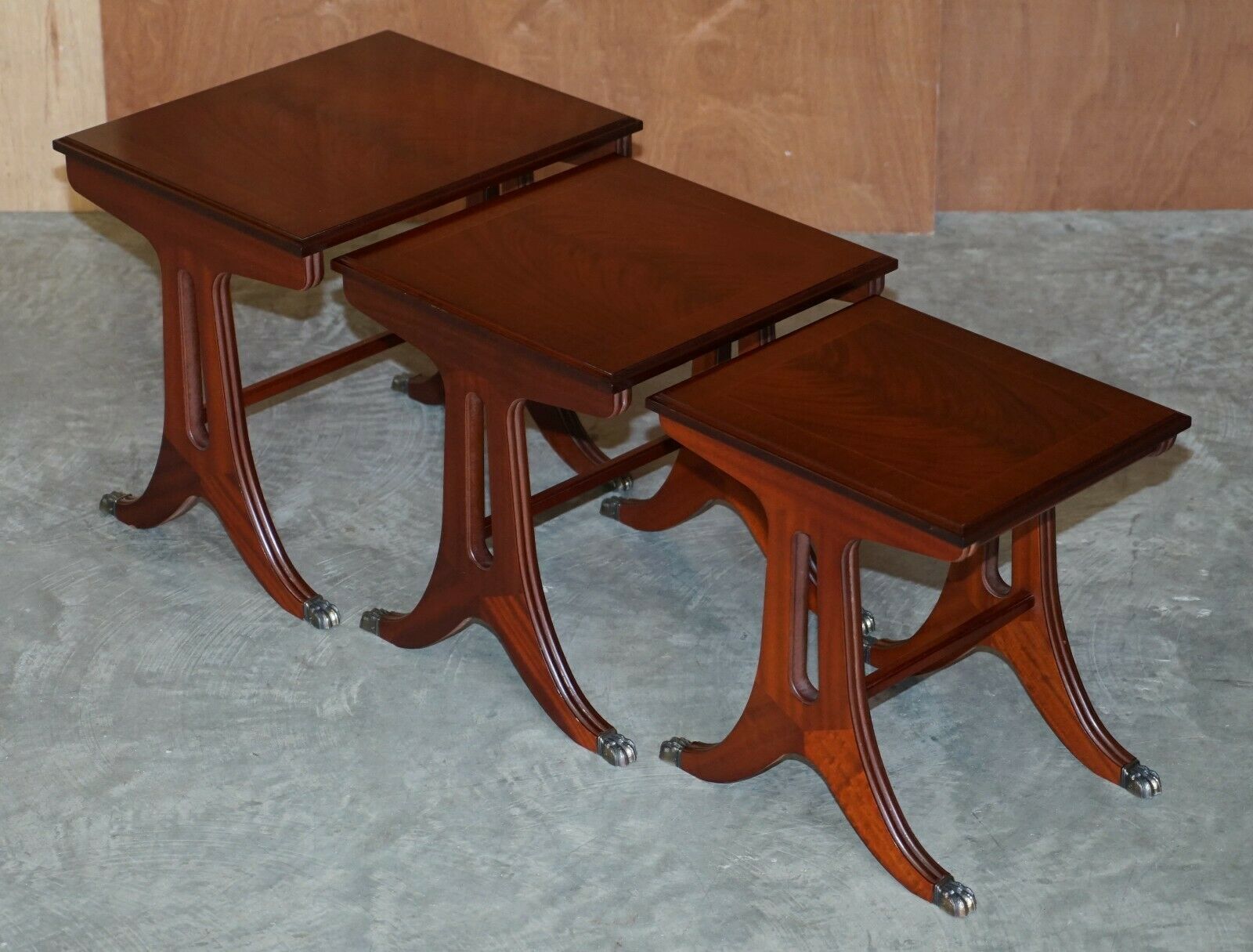 Vintage Nest Of Lions Hairy Paw Feet Flamed Mahogany Side End Lamp Wine Tables photo furniture
